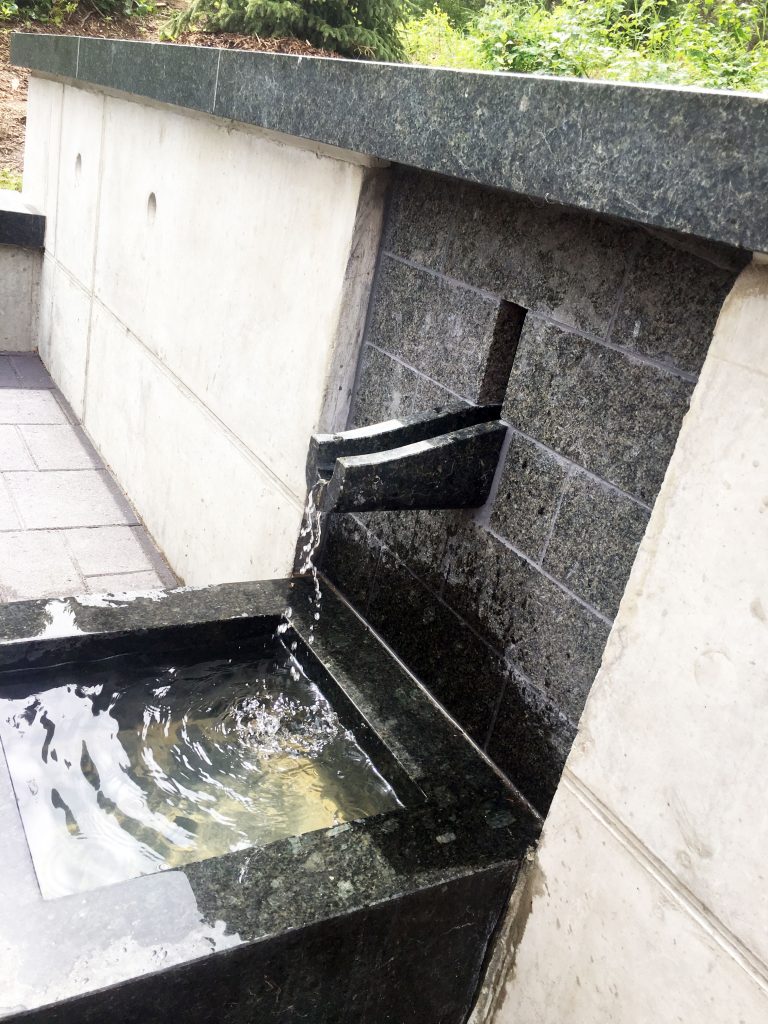 AKGA - Seep Fountain